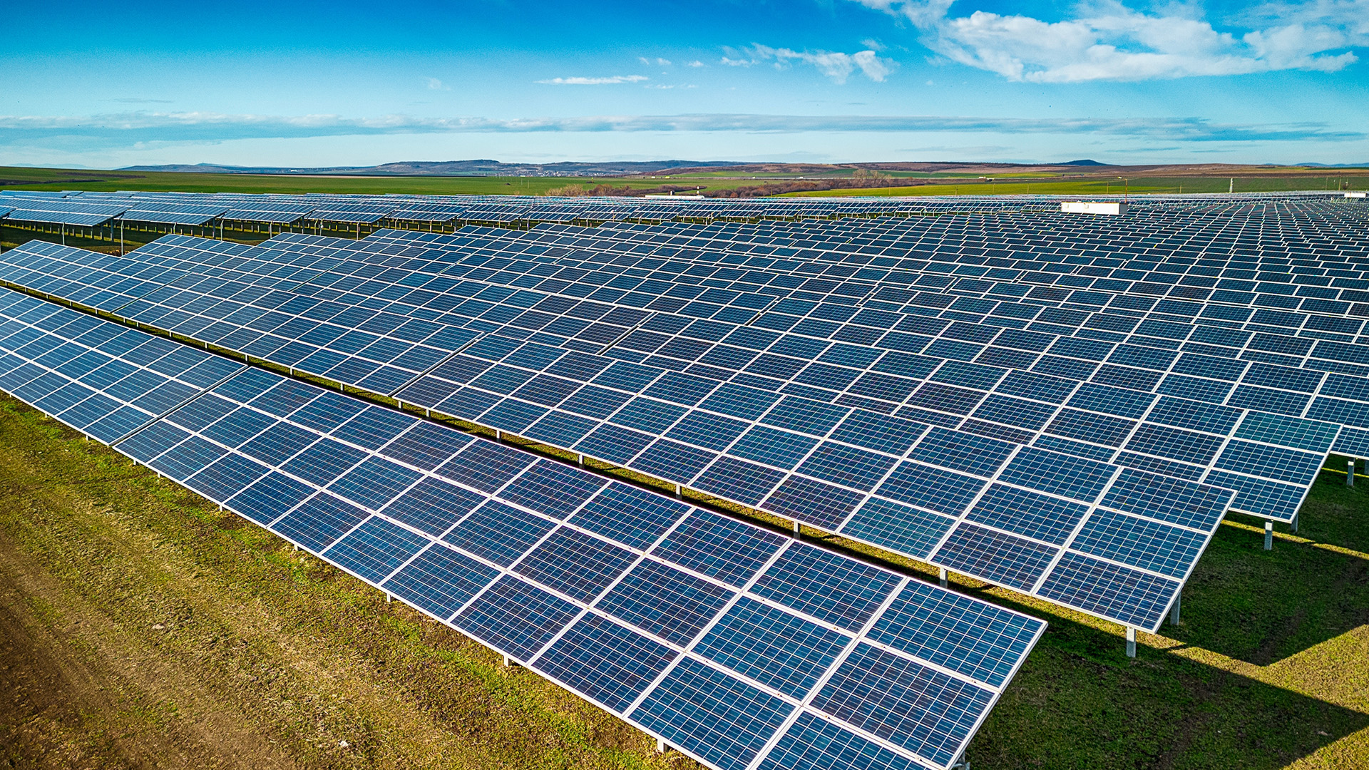 Solar PV System On Grid and Off Grid.jpg